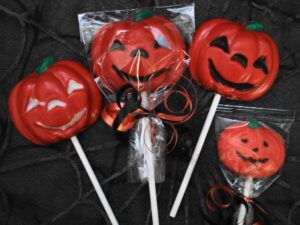 Chocolate Jack-O-Lantern Pops
